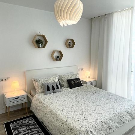 Scandinavian apartment на Марсельской, Бесконтактное заселение Крижанивка Екстериор снимка